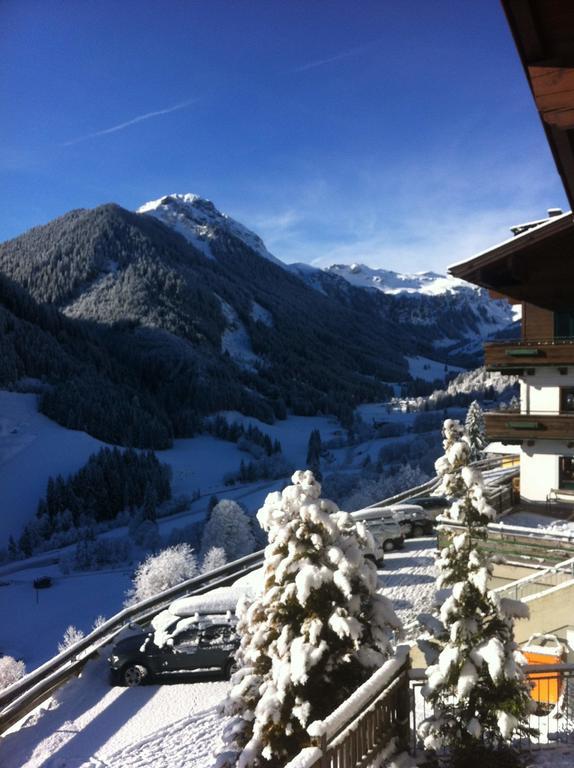 Ski In-Ski Out - Gaestehaeuser Saalbach-Hinterglemm - Wallegghof Christianhof מראה חיצוני תמונה